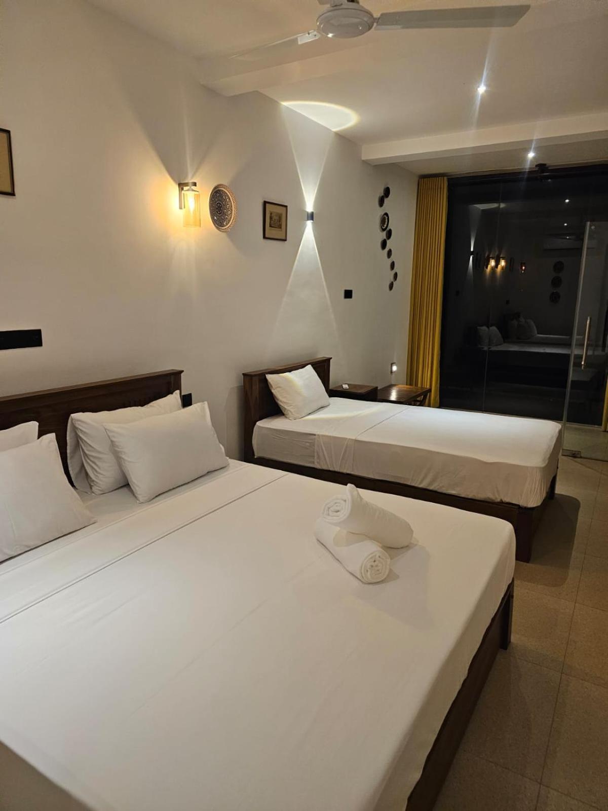 Kings Bay Beach Resort Galle Exterior foto